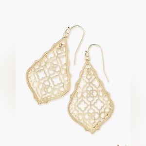 Kendra Scott Addie earings. With Tags. New! Never worn.
